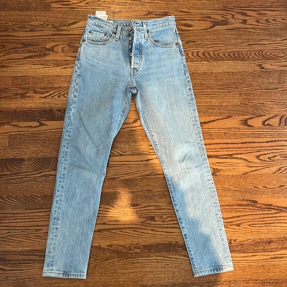 Size 25 perfect condition Levi’s - Picture 1 of 3